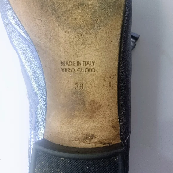 A&M Leather Women's Pewter Loafers Shoes Made In Italy Euro Size 39 GUC - Picture 7 of 7